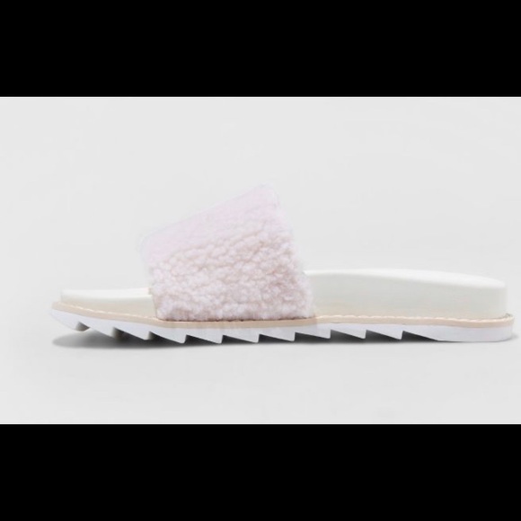 Stars Above Women’s Ferlet Slippers Cream - Picture 2 of 4